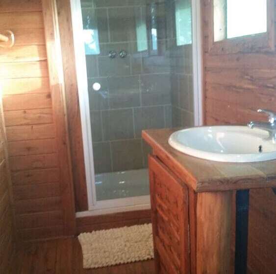 בית מלון כפרי Pura Vida Lodge