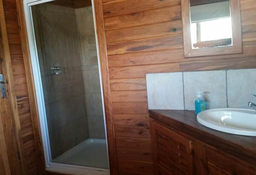 בית מלון כפרי Pura Vida Lodge