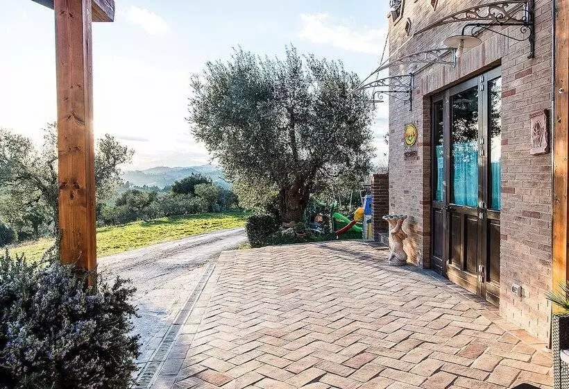 田舎風ホテル Agriturismo Il Colle Dei Ceci