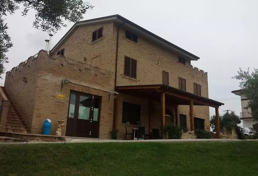 田舎風ホテル Agriturismo Il Colle Dei Ceci