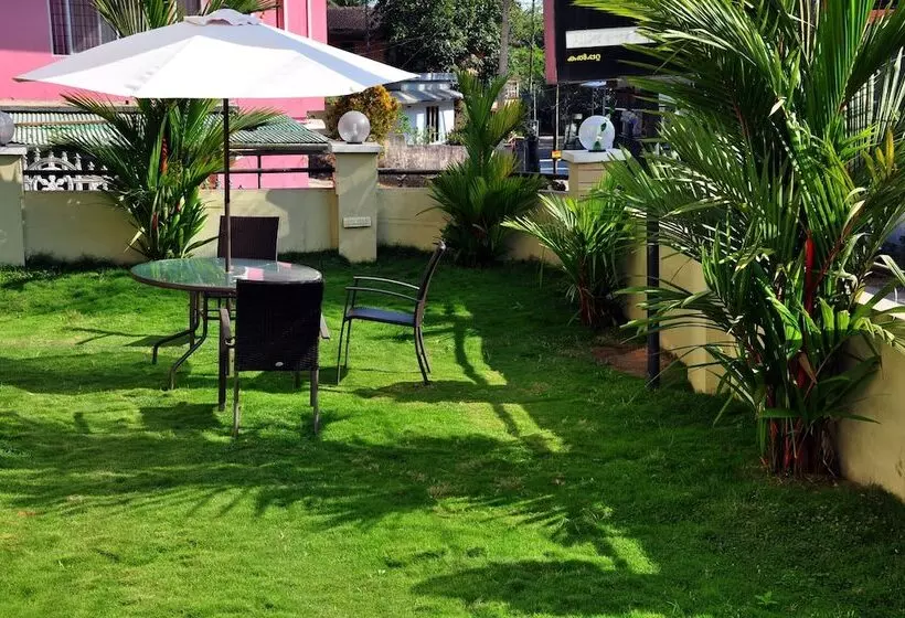 Hotelli Wayanad Cliff Apartment