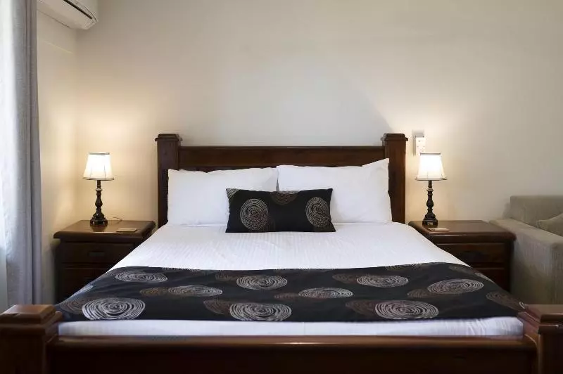 Inglewood Motel And Caravan Park Victoria