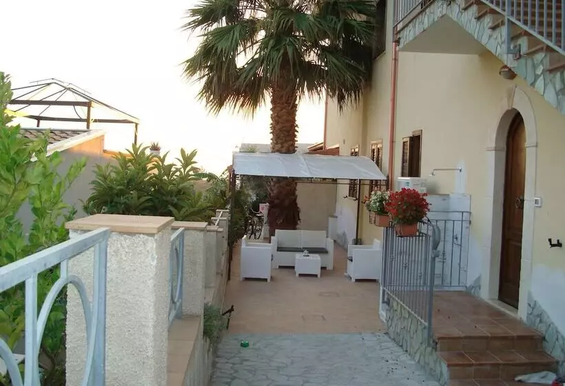 Majatalo A Due Passi Dal Mare