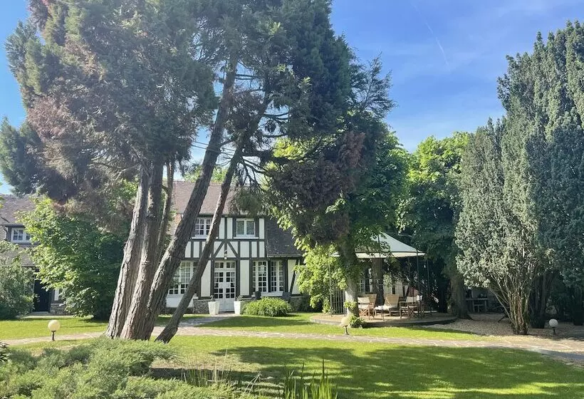 ペンション La Collinière