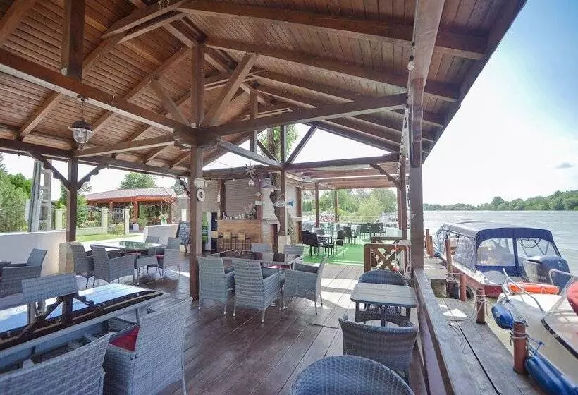 ペンション Ovidiu