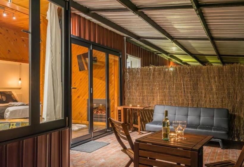 Пансион Waterfall Springs Retreat & Wildlife Sanctuary