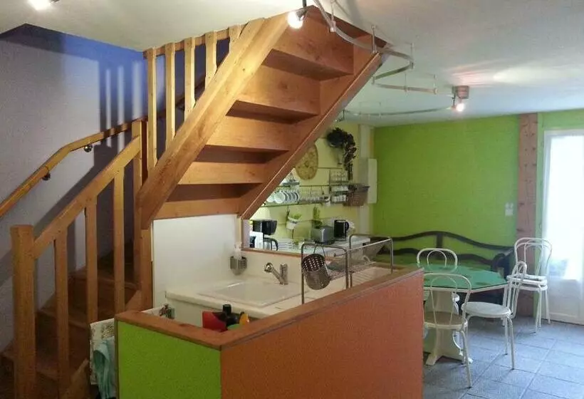 Aamiaismajoitus (B&B) Chambres D Hôtes Au Grillon Dort