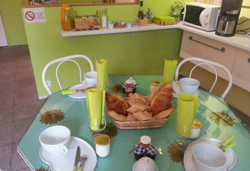 Bed and Breakfast Chambres D Hôtes Au Grillon Dort