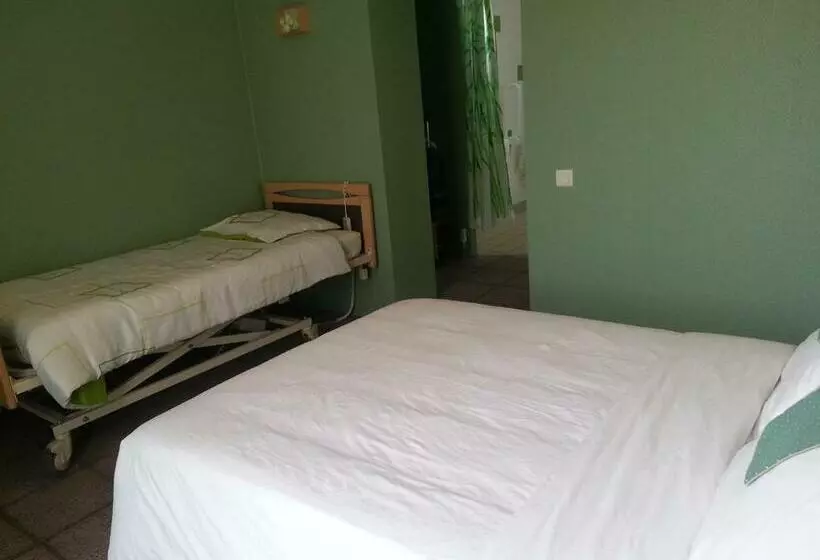 Aamiaismajoitus (B&B) Chambres D Hôtes Au Grillon Dort