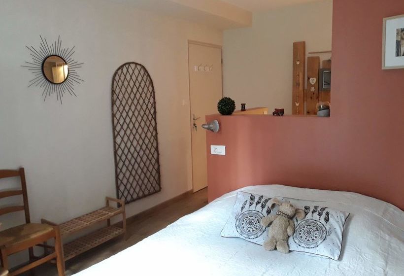 مبيت وإفطار Le Domaine De La Lorièn