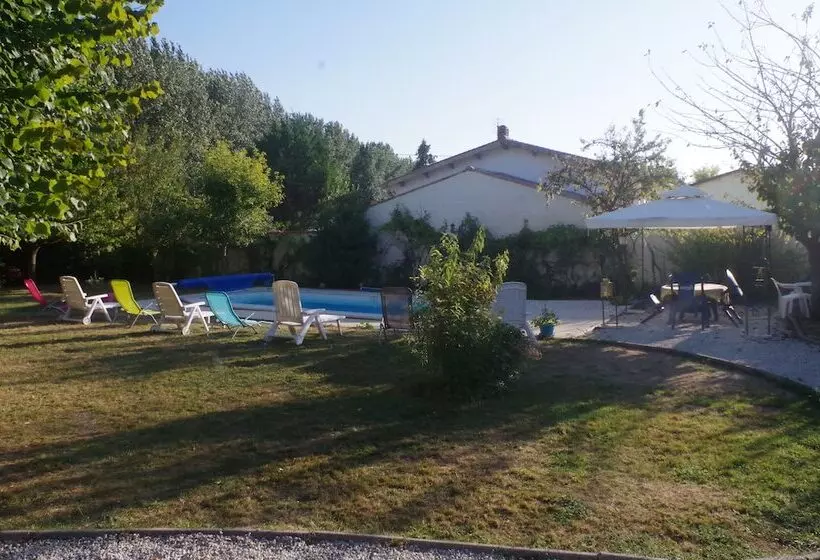 Aamiaismajoitus (B&B) Maison D'hôtes Le Cadran Solaire