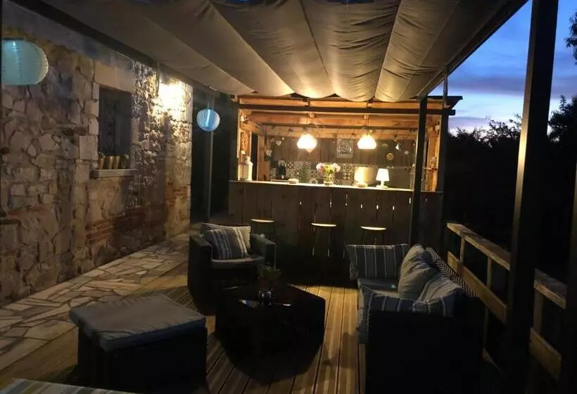 Aamiaismajoitus (B&B) Maison Laratger