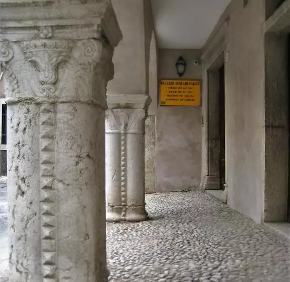 Aamiaismajoitus (B&B) Palazzo Scolari