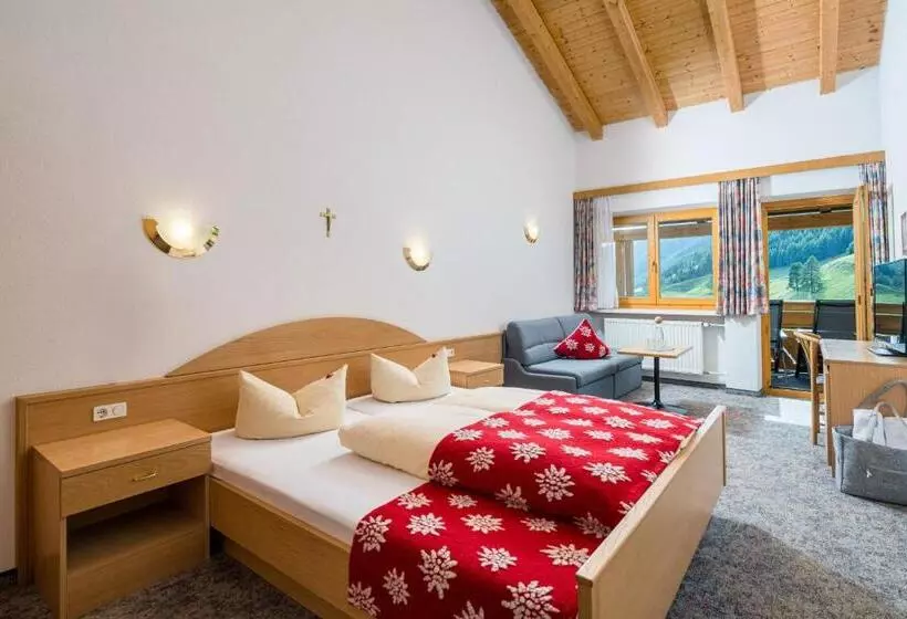 ホテル Langtaufererhof