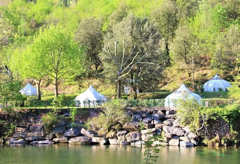 Hotelli Le Moulin Du Luech   Bulles Insolites
