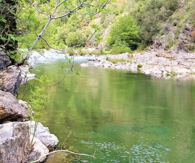 Hotelli Le Moulin Du Luech   Bulles Insolites