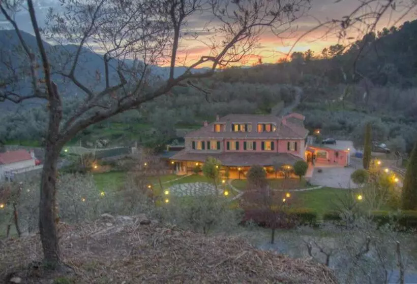 Hotelli Relais Borgofasceo