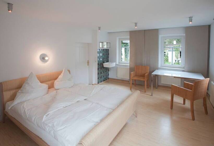 Пансион Die Burg Schöna   In A National Park