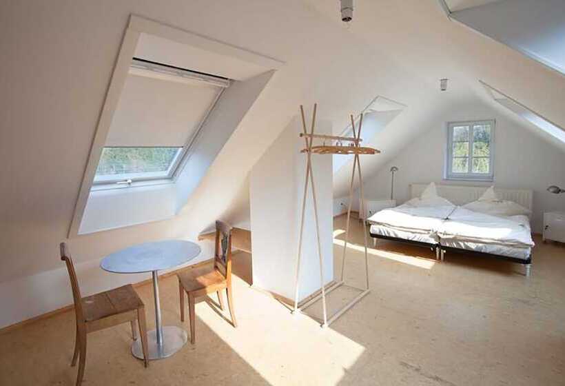 Пансион Die Burg Schöna   In A National Park