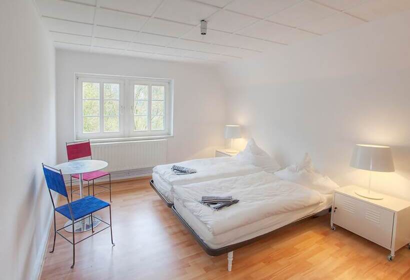 Пансион Die Burg Schöna   In A National Park