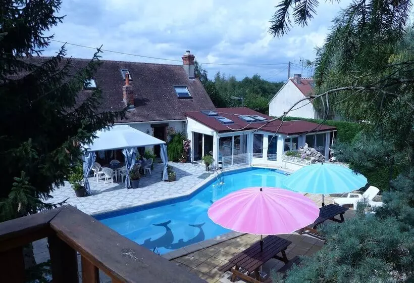 Majatalo Les Dauphins De Mareuil