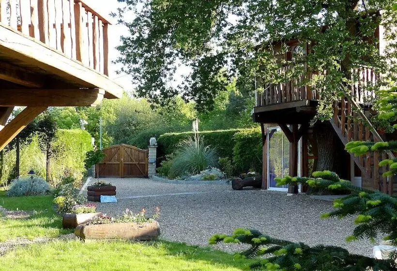 Majatalo Les Dauphins De Mareuil