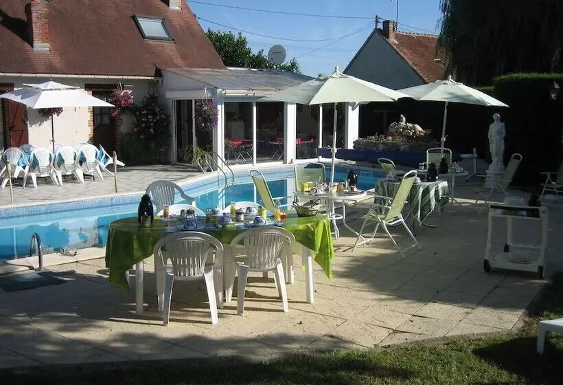 Majatalo Les Dauphins De Mareuil