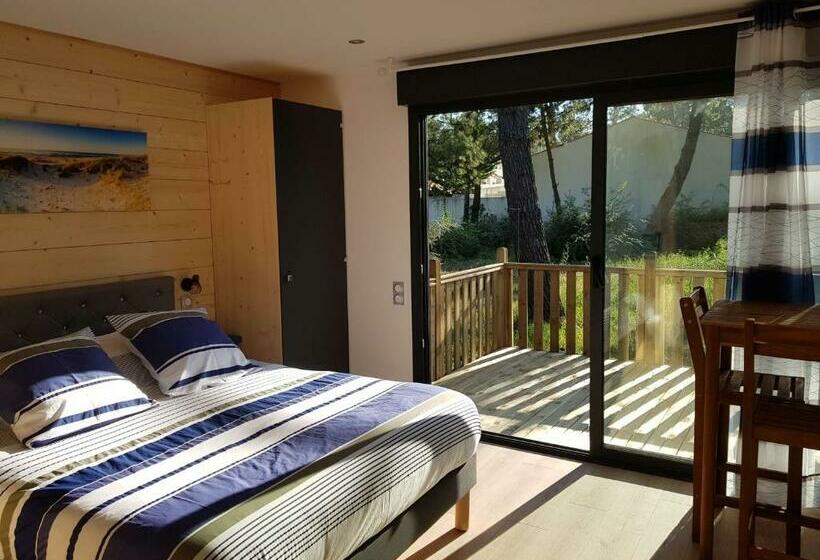 住宿加早餐  Chambre D Hôtes Et Spa De La Presqu île