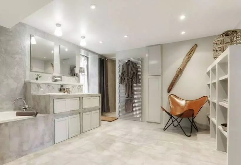 ベッドアンドブレックファースト La Mandrélie   La Chambre
