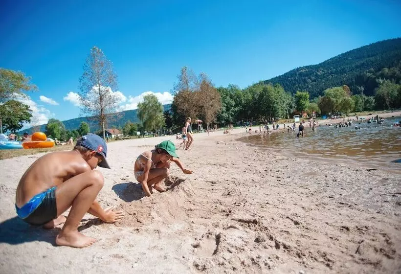 ホテル Camping Base De Loisirs Du Lac De La Moselotte