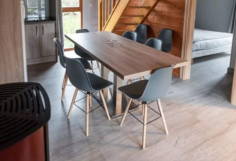 ホテル Camping Base De Loisirs Du Lac De La Moselotte