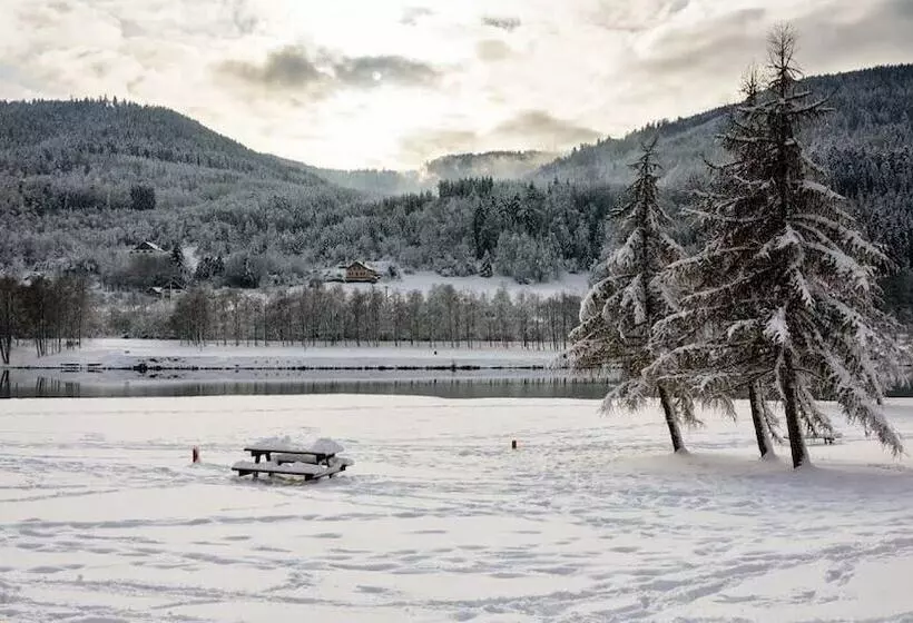 ホテル Camping Base De Loisirs Du Lac De La Moselotte