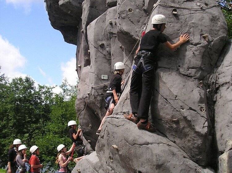 Отель Camping Base De Loisirs Du Lac De La Moselotte