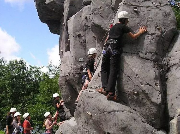 ホテル Camping Base De Loisirs Du Lac De La Moselotte