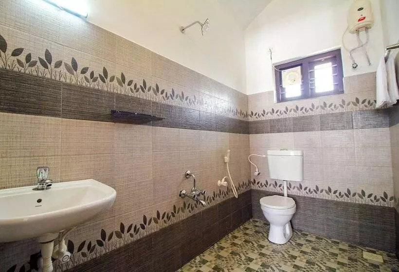 Hotelli Pooppas Villas By Oyo Rooms