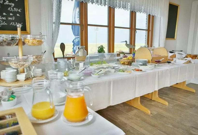 ペンション & Gasthaus Hilligenley   Auf Der Hallig Langeness