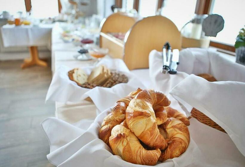 Пансион & Gasthaus Hilligenley Auf Der Hallig Langeness