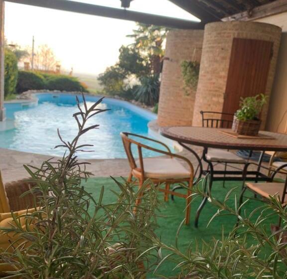 פנסיון Spineto House