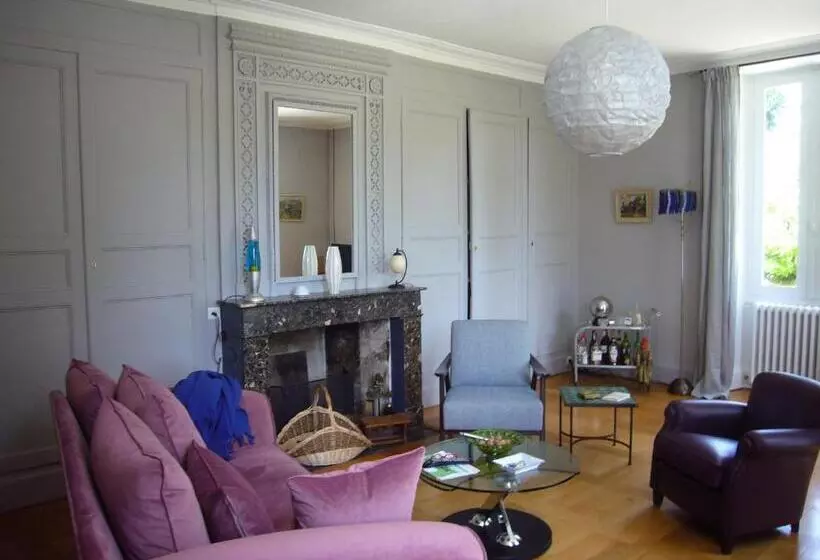 Majatalo Villa Marambat