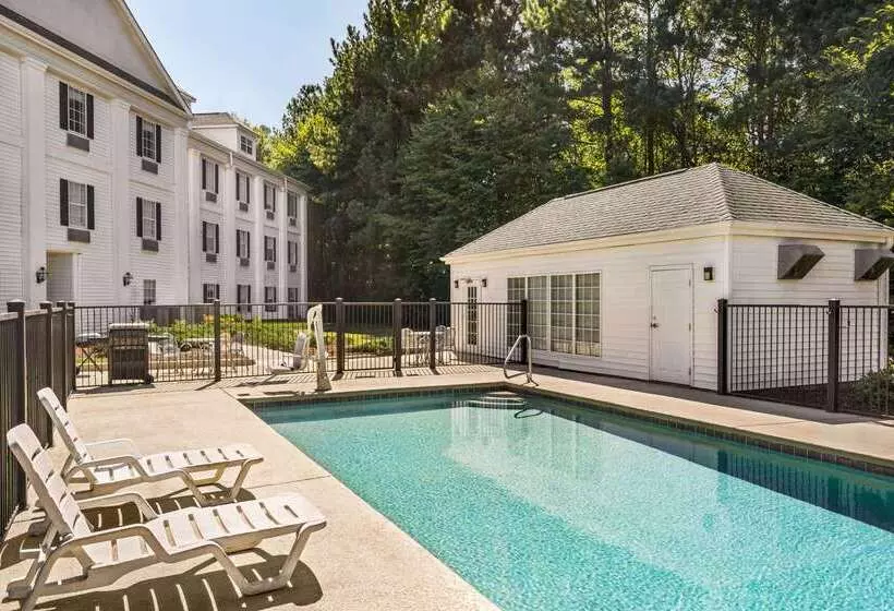 فندق Baymont By Wyndham Henderson Oxford