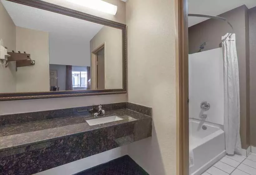 酒店 Knights Inn Forest Hill