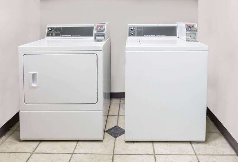 Otel Super 8 By Wyndham Arlington Near At&t Stadium