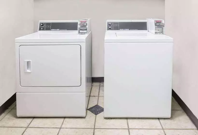 فندق Super 8 By Wyndham Arlington Near At&t Stadium