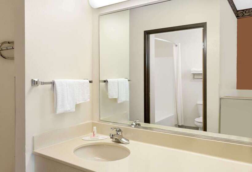 酒店 Super 8 By Wyndham Athens