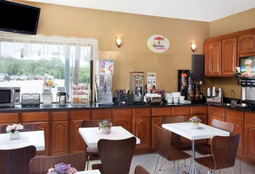 Hotel Super 8 By Wyndham Chicago/rosemont/o Hare/se