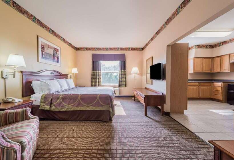 هتل Super 8 By Wyndham Fort Worth Stockyards