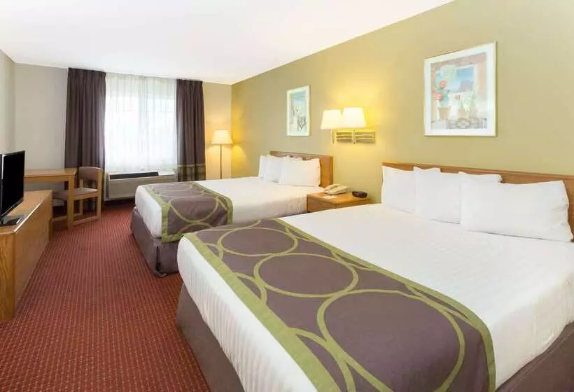 ホテル Super 8 By Wyndham Verona/madison