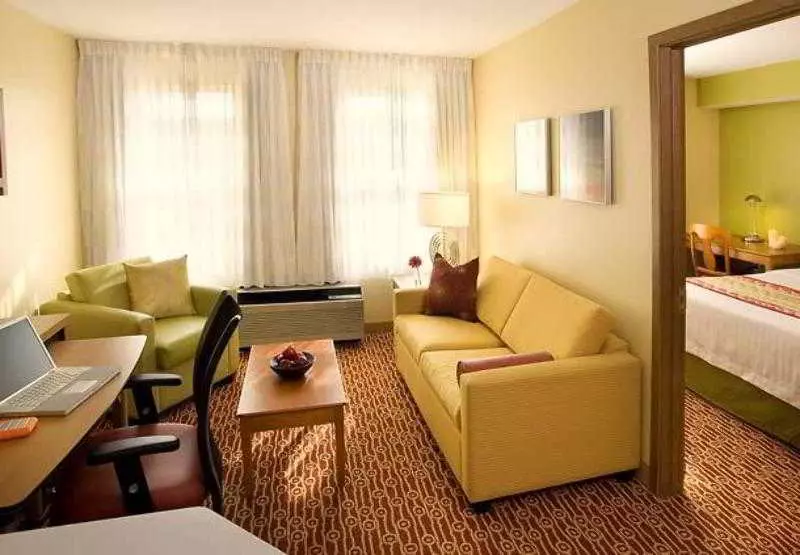 Отель Towneplace Suites By Marriott Newark Silicon Valley