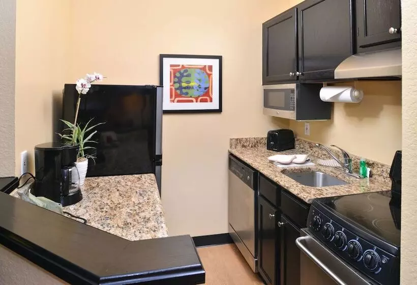 Hotel Candlewood Suites Miami Doral By Ihg