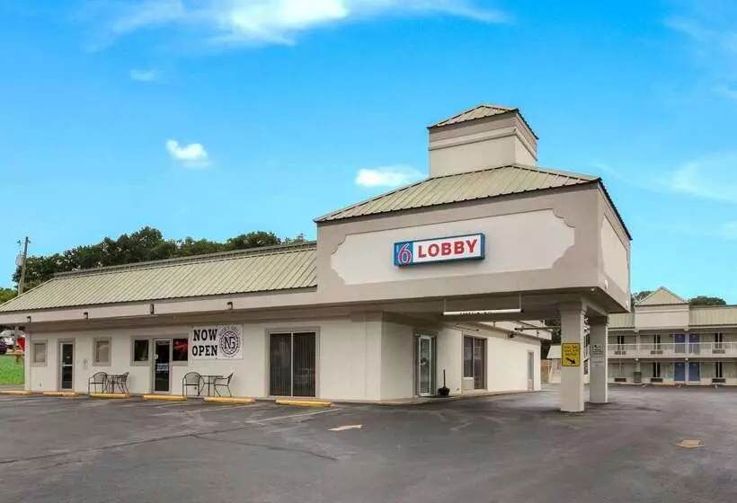 Motel 6 Pulaski, Tn